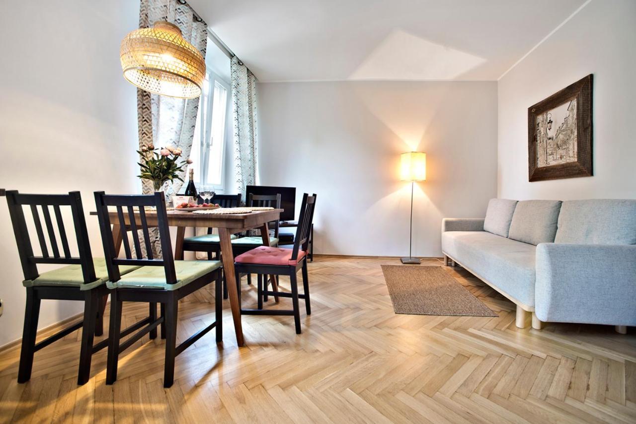 P&O Apartments Bielanska Warsaw Exterior photo